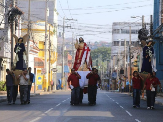 Feligresía católica celebra las 'carreritas de San Juan' este Domingo de Resurección en la capital