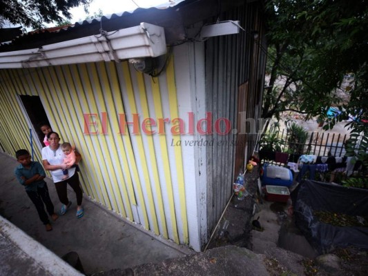 Pobladores de la colonias La Vega y Betania inician a evacuar por amenaza de Iota (Fotos)