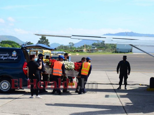 Así fue el traslado del cuerpo de Carolina Echeverría hacia La Mosquitia hondureña (FOTOS)