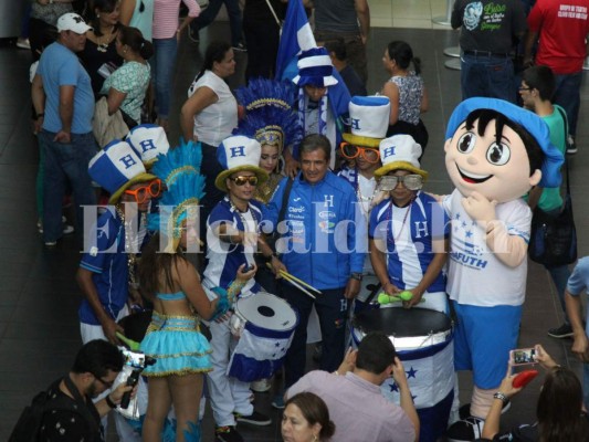 Fotos: Espectacular despedida recibió la Selección Nacional en el aeropuerto Toncontín