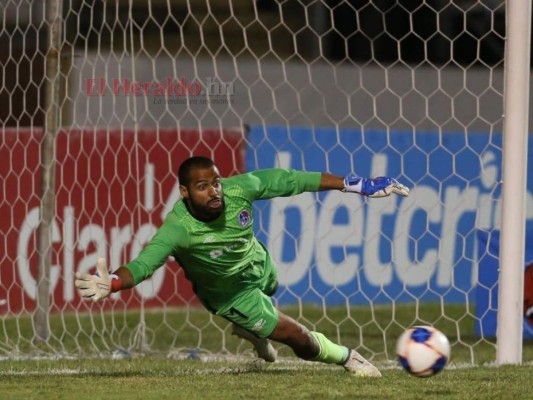 Las mejores fotos del empate entre Olimpia y Real España en el Estadio Nacional