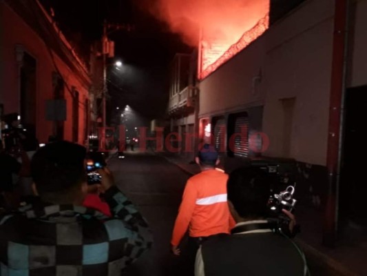 Las imágenes del voraz incendio en el casco histórico de la capital de Honduras