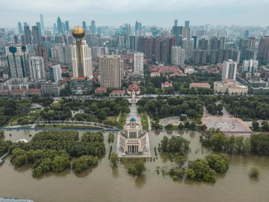 Inundaciones en China alcanzan niveles históricos y amenazan arrasar Wuhan