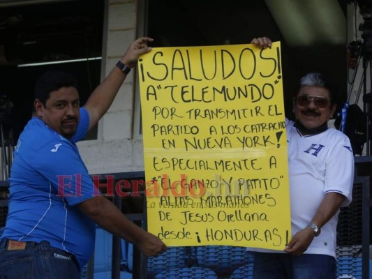 FOTOS: Ambientazo de la afición hondureña en el Olímpico de San Pedro Sula