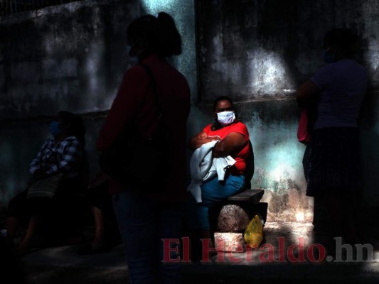 FOTOS: Capitalinos cumplen con el uso obligatorio de mascarillas ante la pandemia