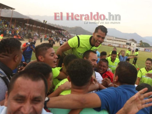 Así celebró Real de Minas la permanencia a la Primera División