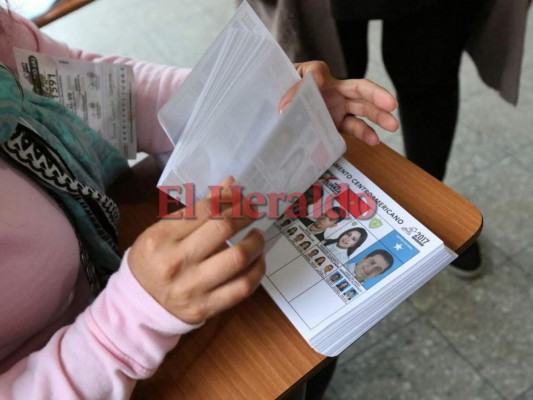 Elecciones: Hondureños en el interior del país acuden a las urnas a ejercer el sufragio