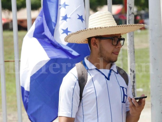 Así se vive el ambiente previo al duelo entre Honduras y Canadá