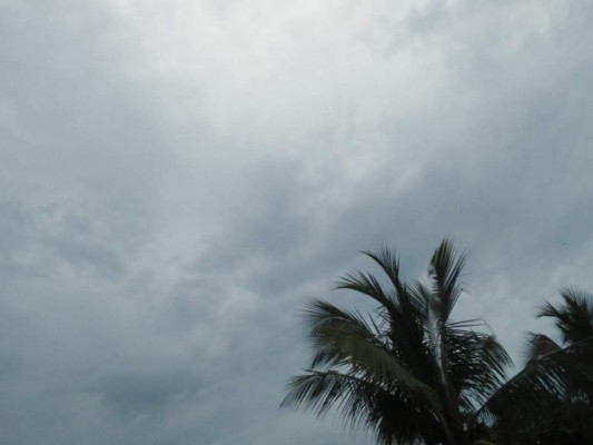 FOTOS: Vigilan zonas en alerta por llegada de poderosa tormenta Nana