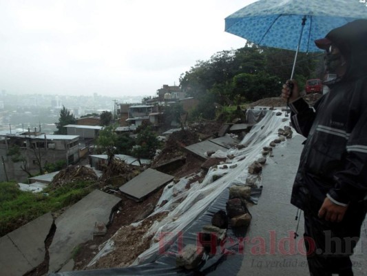 Una muerte y devastación deja la tormenta Iota a su llegada a Honduras (FOTOS)