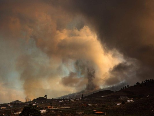 Destrucción y zozobra: las imágenes que dejó la erupción del volcán Cumbre Vieja