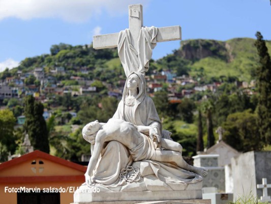 12 tumbas icónicas del Cementerio General de Comayagüela en el Distrito Central