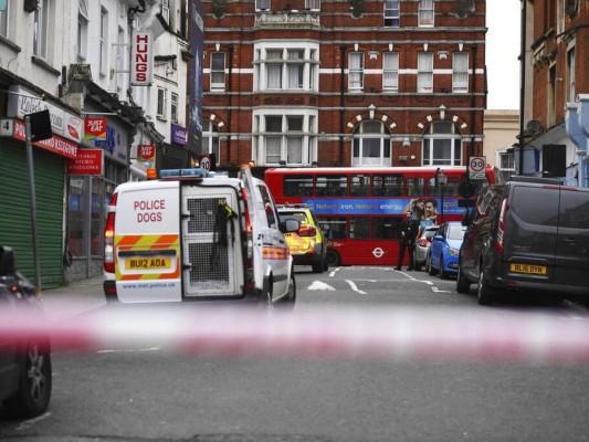 De 'naturaleza islamista' y con una bomba 'falsa': Detalles del ataque en Londres