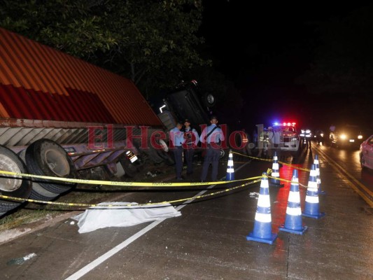 FOTOS: 9 datos de la colisión entre una rastra y un pick-up en Germania