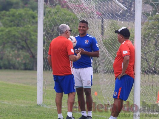 FOTOS: Así fue el entreno de Olimpia este martes, pensando en los Lobos de la UPNFM