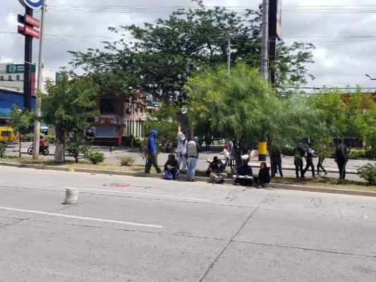 FOTOS: Sin paso en bulevar Suyapa por protestas frente a UNAH