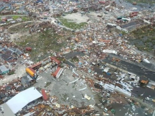 Las primeras fotos aéreas de la devastación de Dorian en Bahamas