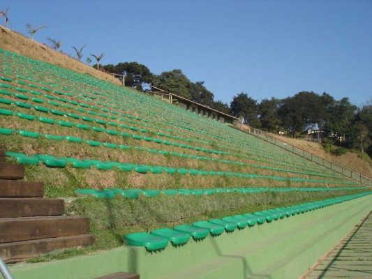 FOTOS: Los estadios más raros del mundo