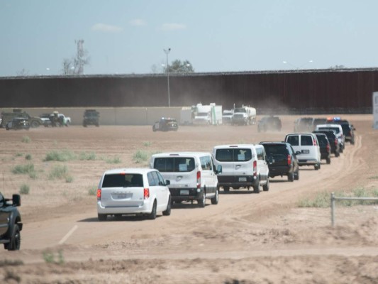 Así fue la visita de Donald Trump a la frontera en Calexico, California