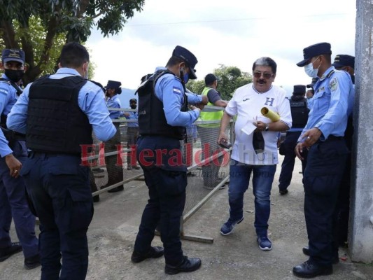 FOTOS: Ambientazo de la afición hondureña en el Olímpico de San Pedro Sula