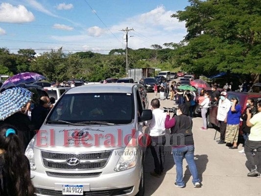 FOTOS: Con dolor, impotencia y lágrimas despiden al fiscal Elblin Macías