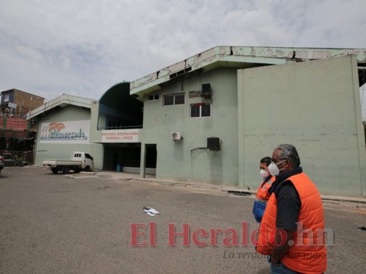 FOTOS: Habilitarán triaje en antiguo centro comercial de la Mayangle