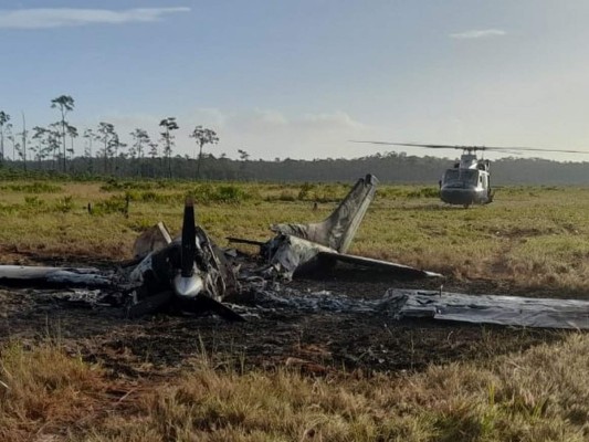 Completamente destruida hallan narcoavioneta detectada en Tabacunta, Gracias a Dios (FOTOS)