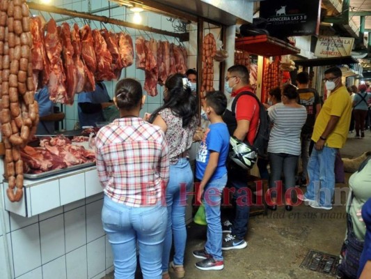 Capitalinos comenzaron a abastecerse desde este viernes previo a las elecciones (Fotos)