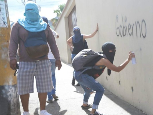 La marcha del Movimiento Estudiantil Universitario en 10 imágenes