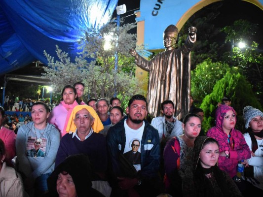 Las imágenes del ambiente en El Salvador por la canonización de monseñor Óscar Arnulfo Romero