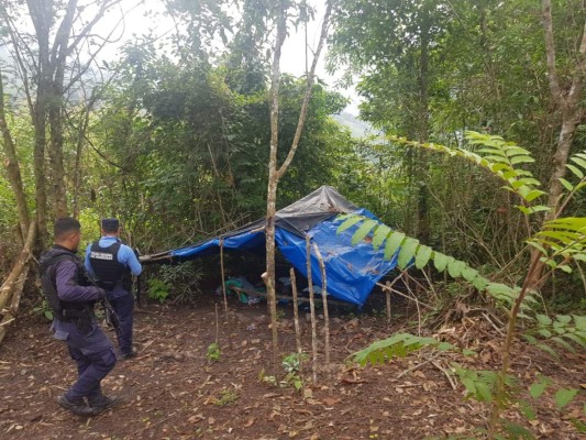 Las imágenes del violento enfrentamiento que dejó un policía muerto en Yoro  