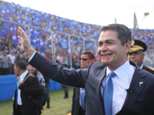 Así fue la llegada de Juan Orlando Hernández al Estadio Nacional para la toma de posesión