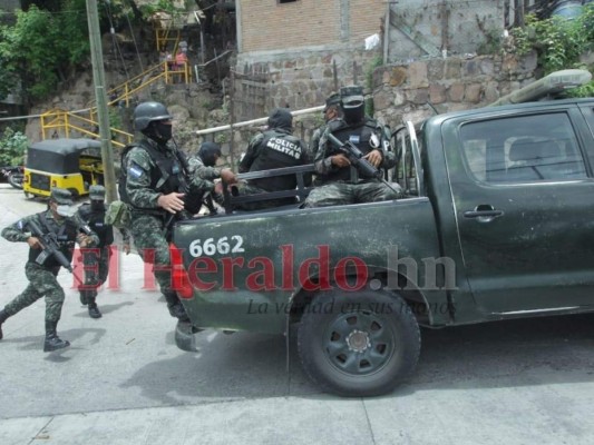 Confrontación y escándalo: así fue la captura de supuestos pandilleros en la Villa Franca (FOTOS)