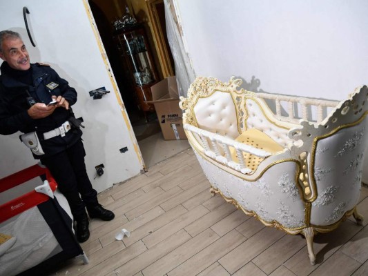 FOTOS: Los lujos decomisados a la familia mafiosa Casamonica en Roma