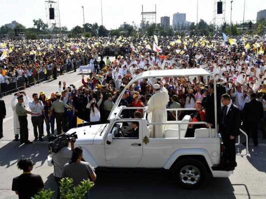 Así fue la multitudinaria misa que ofreció el Papa Francisco en el parque O'Higgins de Chile