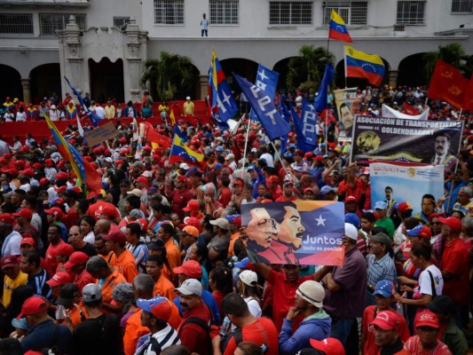 Masivas manifestaciones en Venezuela desafían régimen de Nicolás Maduro