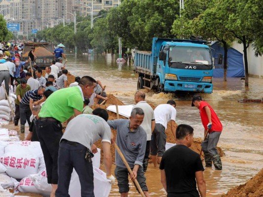 Inundaciones en China alcanzan niveles históricos y amenazan arrasar Wuhan