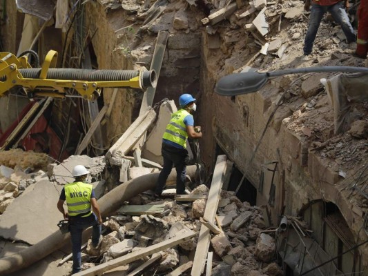 FOTOS: Suspenden búsqueda de sobrevivientes en Beirut tras explosión