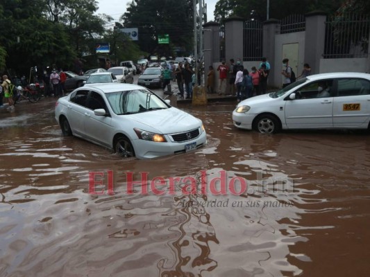 Inundaciones, deslizamientos y caos: semana de lluvias en la capital