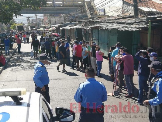 FOTOS: Capitalinos, entre la necesidad y temeridad; mientras el Covid-19 acecha