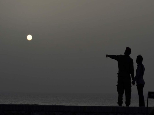 Las imperdibles imágenes del polvo del Sahara en el mundo  