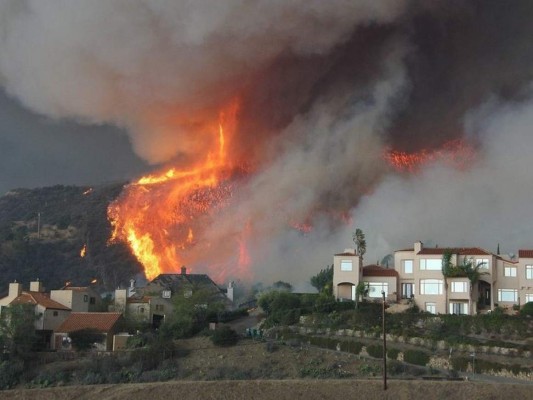 Los famosos cuyas millonarias casas fueron pasto del fuego en California