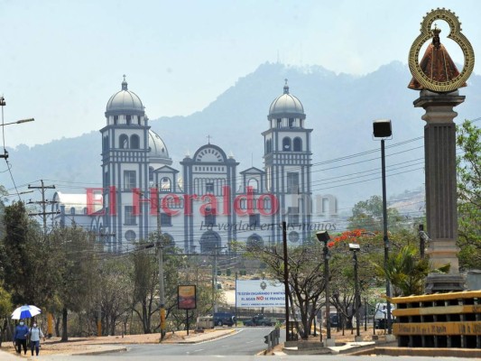 Sin agua, con una pandemia y ahogados por el humo de incendios en la capital del Honduras