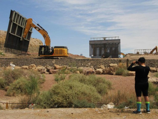 FOTOS: El muro privado que construyeron los simpatizantes de Trump en la frontera con México