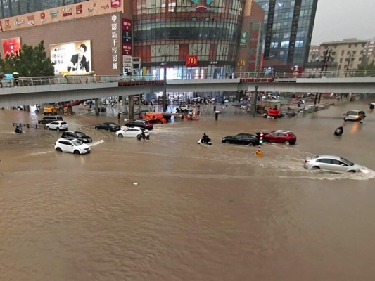 Impactantes imágenes de las inundaciones que dejan 25 muertos en China