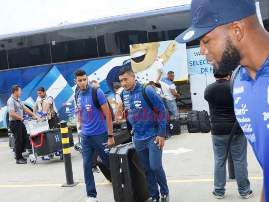 FOTOS: Así viajó la Selección de Honduras a Martinica para disputar la Liga de Naciones de Concacaf   