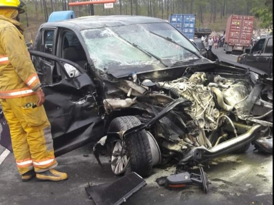 Fotos: Las imágenes que dejó el fuerte choque entre rastra y dos pick up en Zambrano