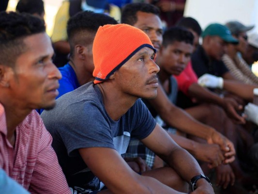 FOTOS: El rostro de los sobrevivientes del naufragio en La Mosquitia y el emotivo reencuentro con familiares