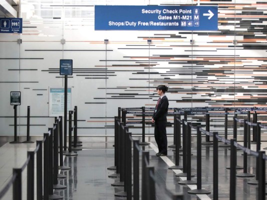 FOTOS: Aeropuertos vacíos en EEUU para evitar contagios de coronavirus