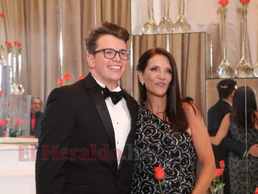 FOTOS: Elegancia y estilo en la Prom 2019 de la Americana